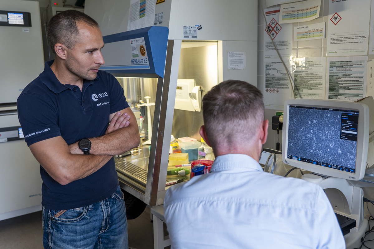 Experiment CANCER z MOÚ míří na Mezinárodní vesmírnou stanici (ISS)